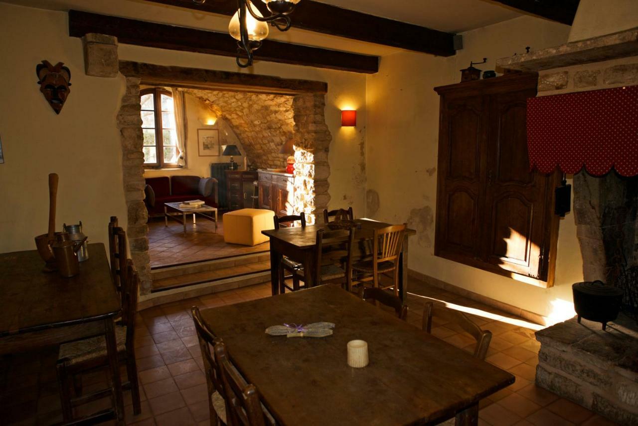 Maison De Dame Tartine Issirac Екстер'єр фото